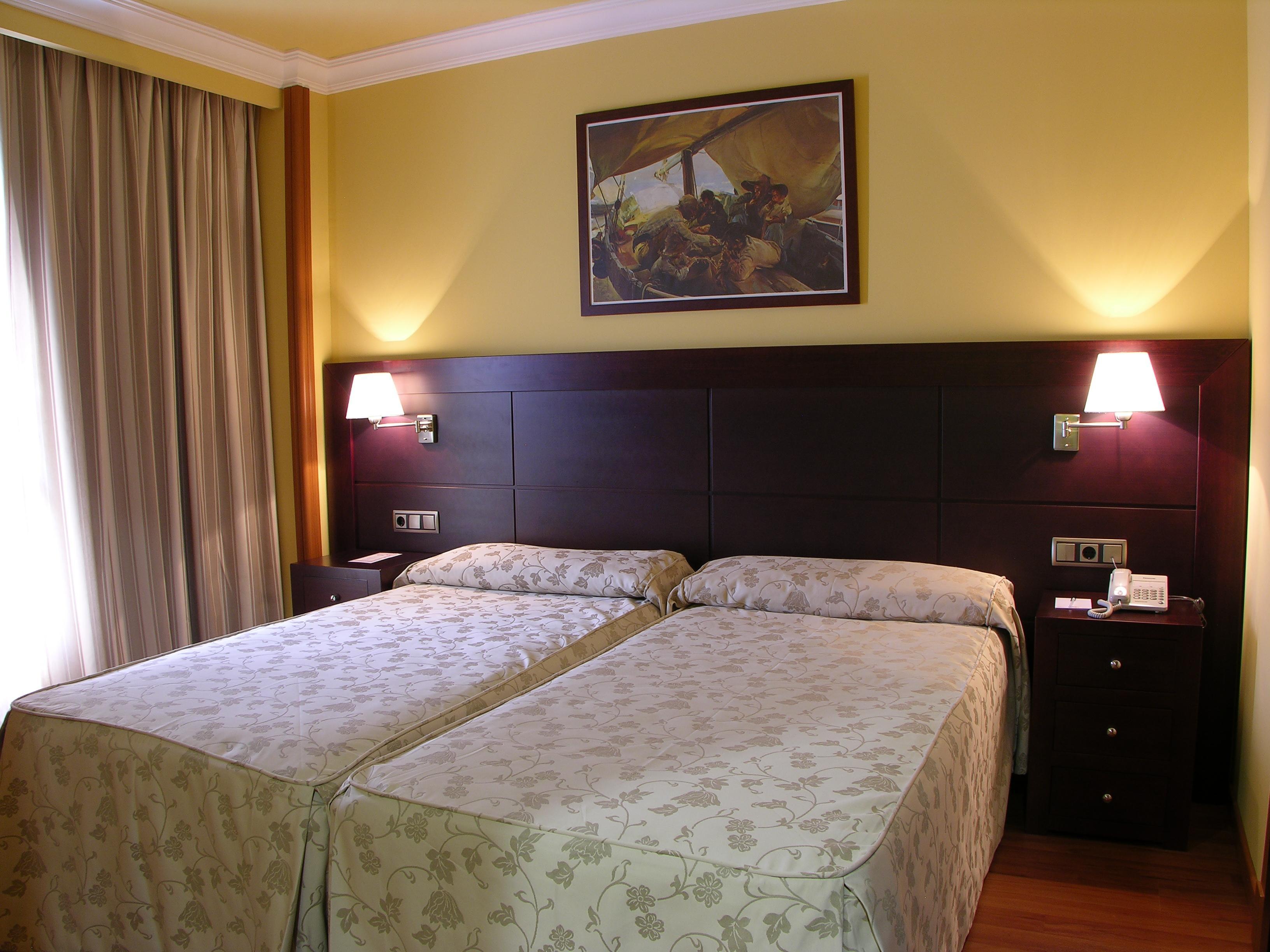 Hotel II Castillas Ávila Buitenkant foto