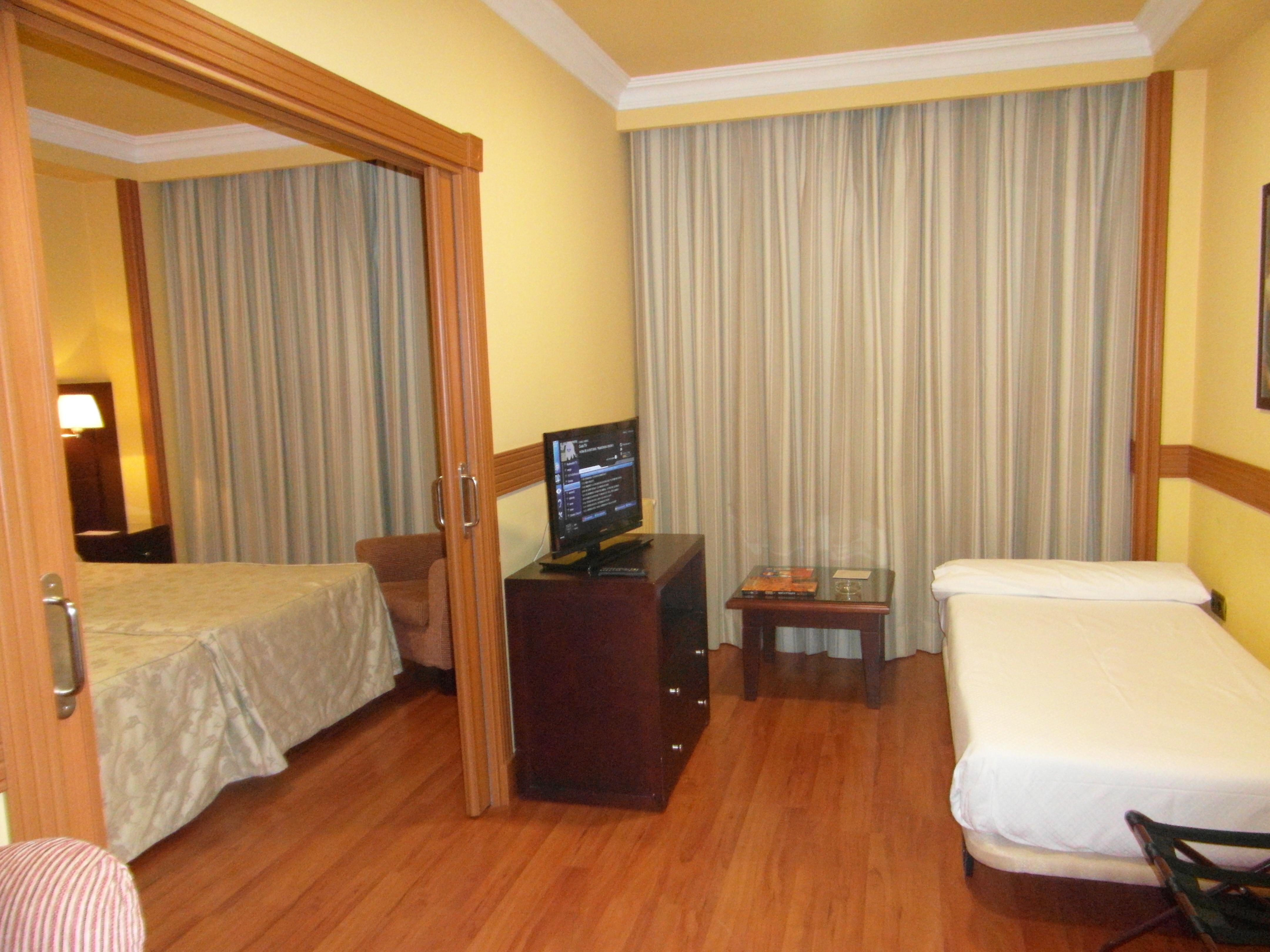 Hotel II Castillas Ávila Buitenkant foto