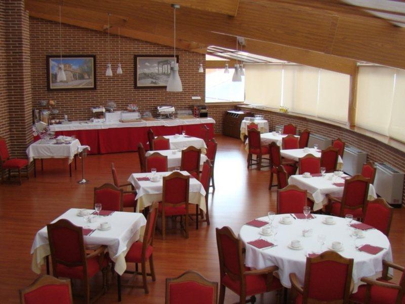 Hotel II Castillas Ávila Buitenkant foto