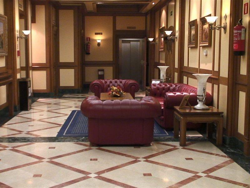 Hotel II Castillas Ávila Buitenkant foto